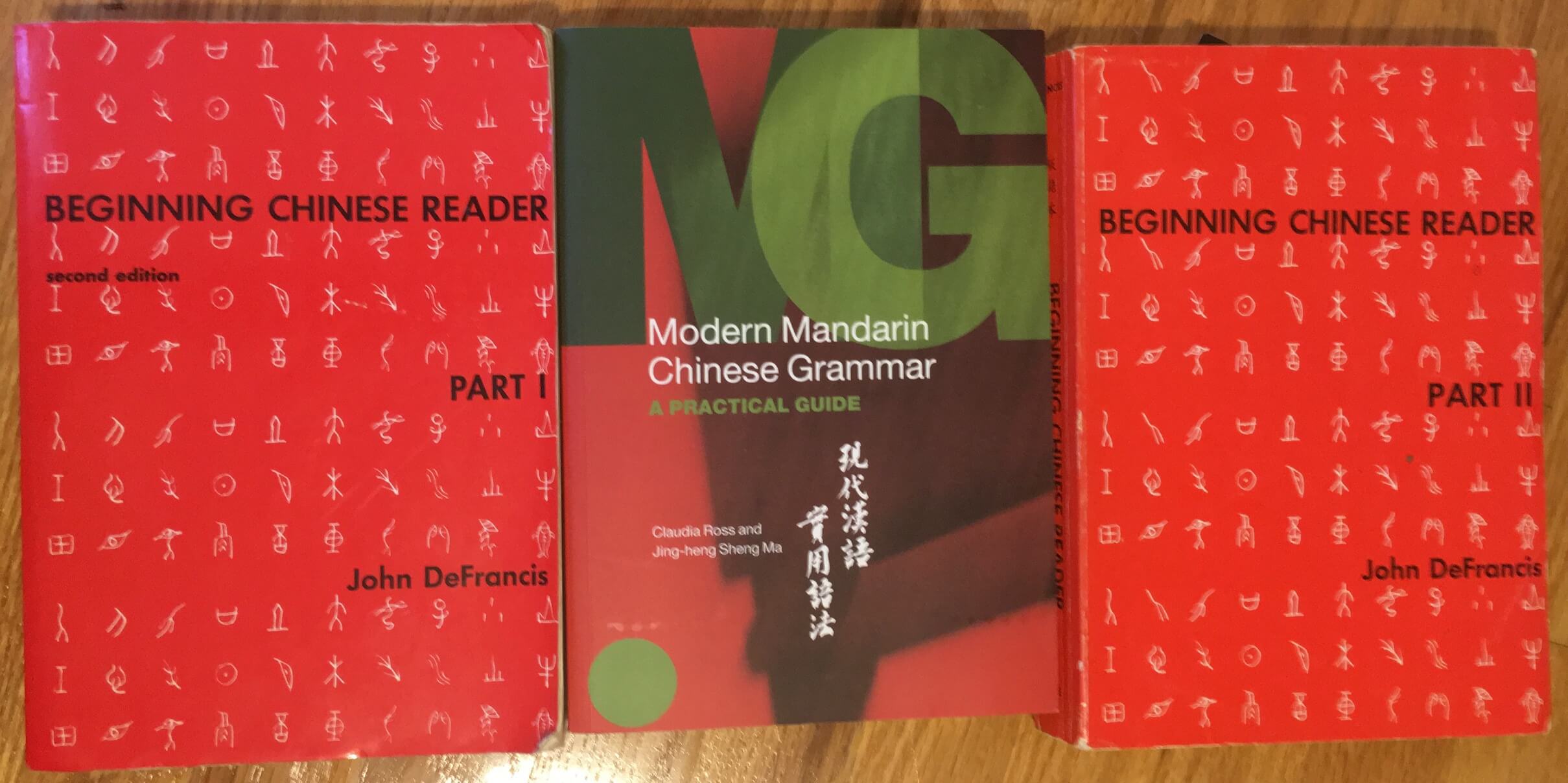 Photo of Chinese readers and grammar book